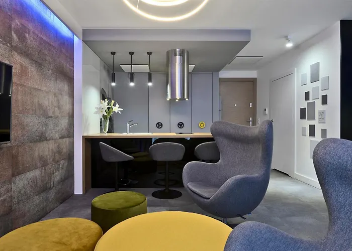 Elite Waterlane Free Swimming Pool Access Gdańsk